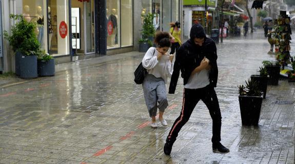 Αστάθεια με βροχές, καταιγίδες και πτώση της θερμοκρασίας στο καιρικό «μενού»