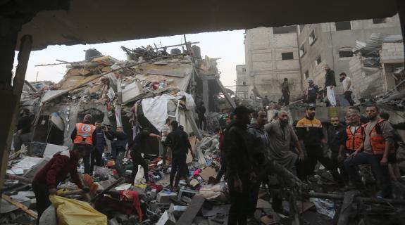 Χωρίς τέλος το σφυροκόπημα της Γάζας: 70 νεκροί μετά από νέες επιχειρήσεις