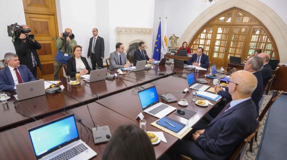 Με την πρόταση Ιωάννου για πολεοδομική αμνηστία η συνεδρία του Υπουργικού