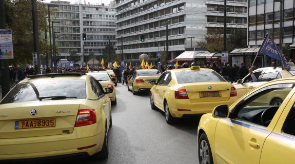 Χωρίς ταξί έως τα ξημερώματα της Τρίτης η Αθήνα