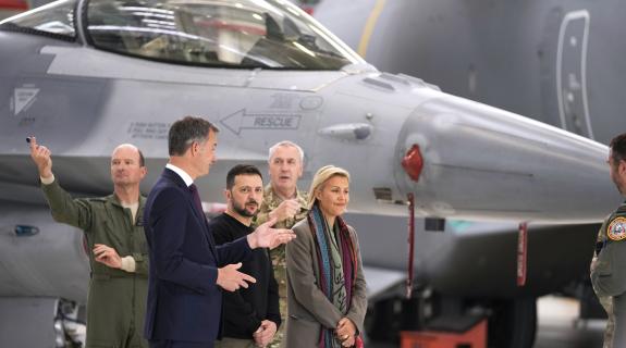 Η Ουκρανία παίρνει τα πολυπόθητα “F-16”, έτοιμη για πυρηνική σύγκρουση η Ρωσία