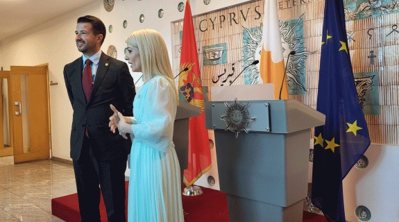 Ενίσχυση των διμερών σχέσεων ευχήθηκαν ΠτΒ και Πρόεδρος Μαυροβουνίου