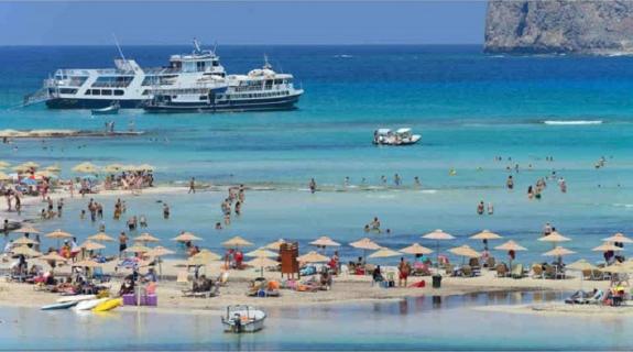 Λιγότερες μέρες και σε 3αστερα από 4στερα ξενοδοχεία οι τουρίστες στην Κύπρο