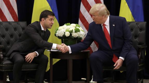 Υποσχέσεις για τερματισμό πολέμου στην Ουκρανία έδωσε ο Τραμπ στον Ζελένσκι