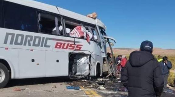 Βολιβία: Τουλάχιστον 22 νεκροί από τη σύγκρουση λεωφορείου με φορτηγό