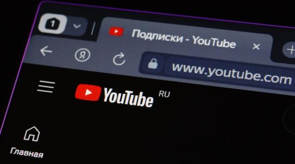 Ρωσία: Επιβραδύνει το YouTube αφού πρώτα η πλατφόρμα μπλόκαρε 3.600 κανάλια