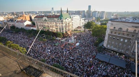 Μαζικές διαδηλώσεις στη Σερβία ενάντια στην εκμετάλλευση κοιτασμάτων λιθίου