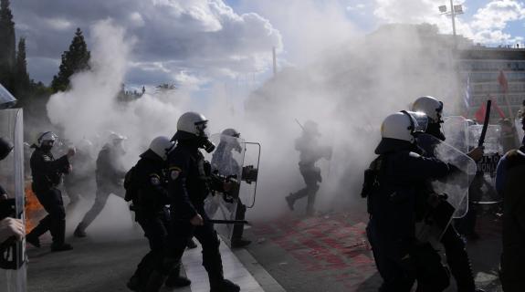 Μαχαιρώθηκε οπαδός στην Ελλάδα μετά από σοβαρά επεισόδια