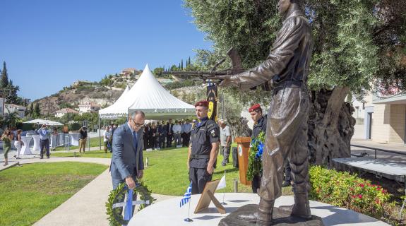 Κυβέρνηση και κοινωνία «δεν συμβιβάζονται με την κατοχή»