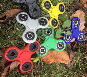 Φρενίτιδα για τα Fidget Spinners και στην Κύπρο (ΒΙΝΤΕΟ)