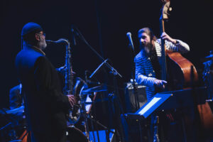 Mια βραδιά Jazz κάτω από τους ευκαλύπτους, παρέα με τη μυρωδιά της θάλασσας