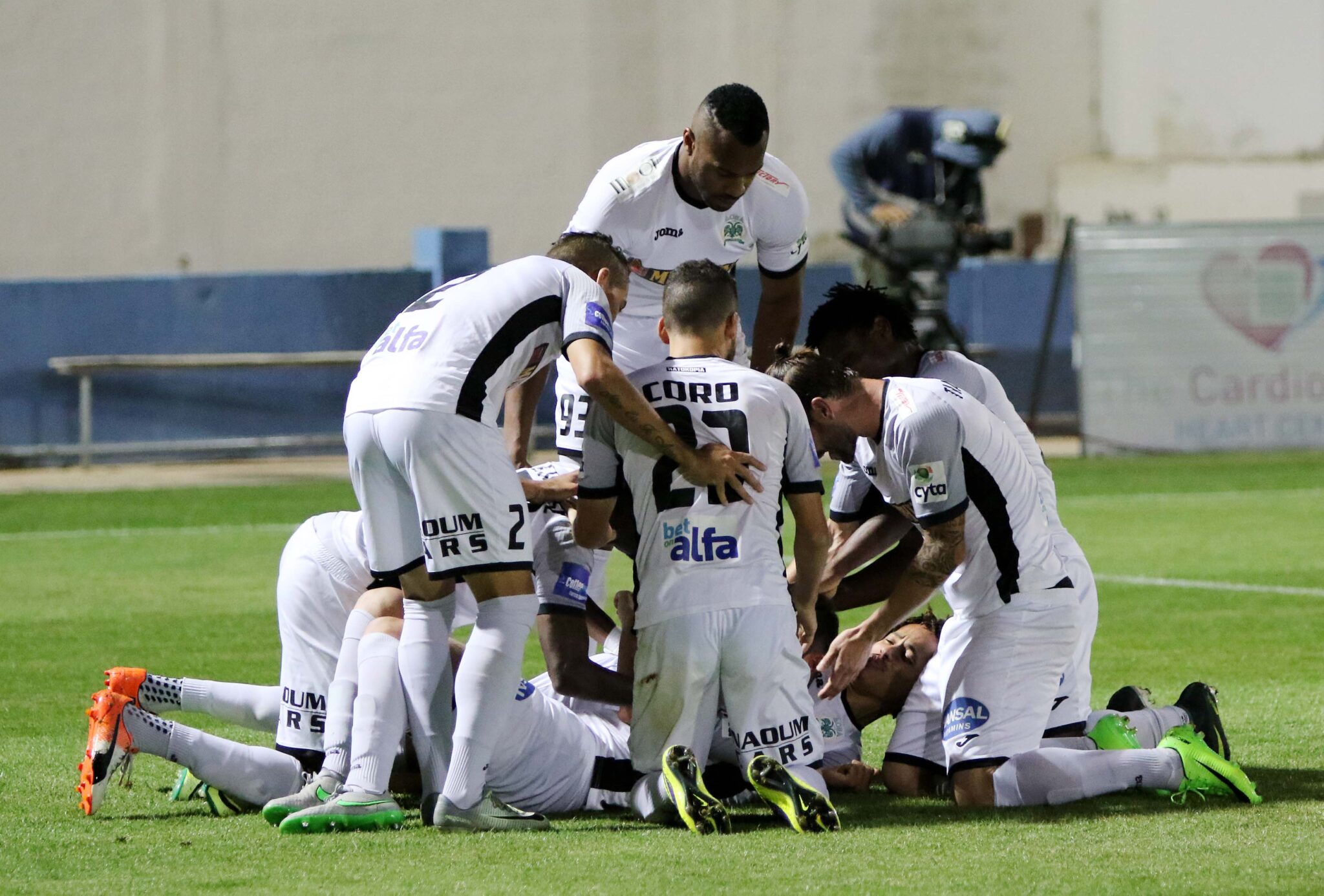 Πιο εύστοχη η Δόξα και πρώτη νίκη (2-1 τον Ερμή)