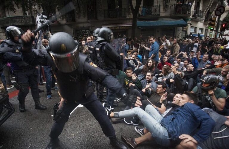 337 τραυματίες απο τα βίαια επεισόδια στην Καταλονία (ΒΙΝΤΕΟ&ΦΩΤΟ)