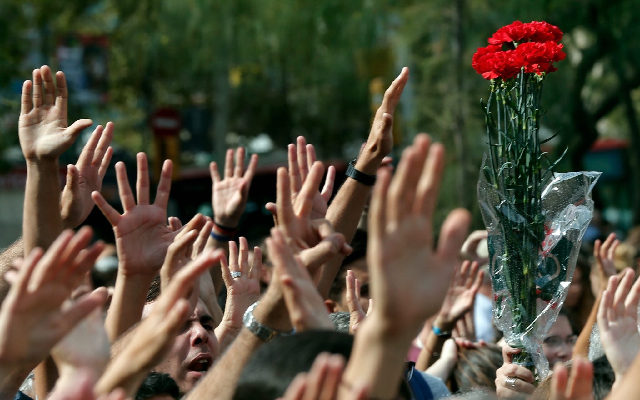 Μαρτυρίες Κυπρίων για τα επεισόδια στη Βαρκελώνη (ΒΙΝΤΕΟ)