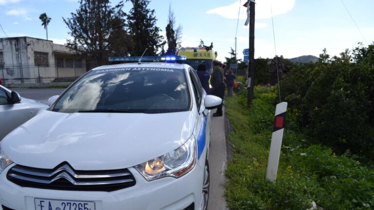 Νεκρή εντοπίστηκε γυναίκα στην αυλή του σπιτιού της στη Μάνδρα