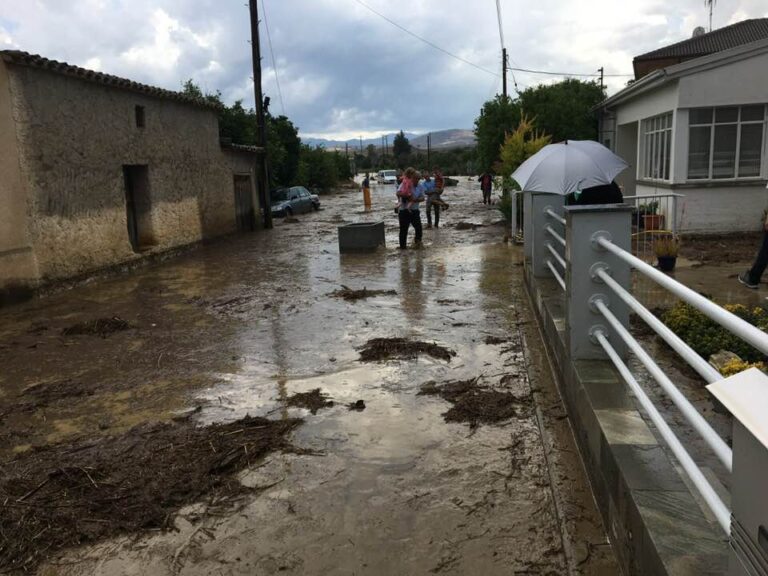 Kαρέ-καρέ η περιπέτεια των Ρώσων τουριστών στο Μένοικο (ΒΙΝΤΕΟ)