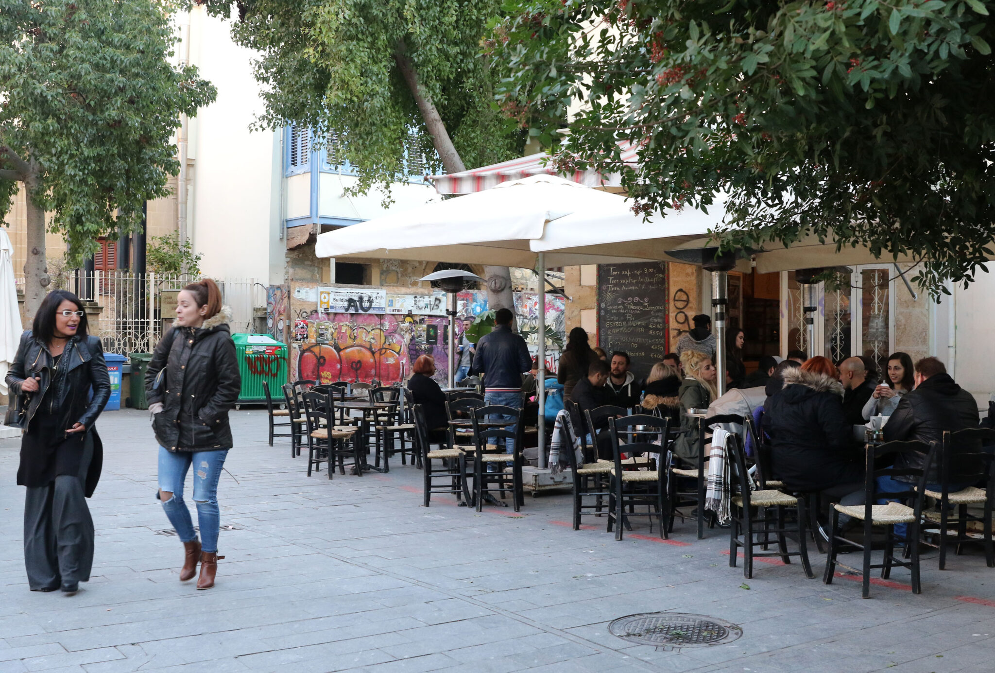 Ναί ή όχι λένε οι Κύπριοι πολίτες στην αλλαγή της ώρας; (ΒΙΝΤΕΟ)