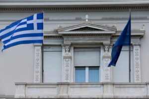 Χειροπέδες σε δυο γυναίκες για βανδαλισμούς σε μουσεία της Αθήνας