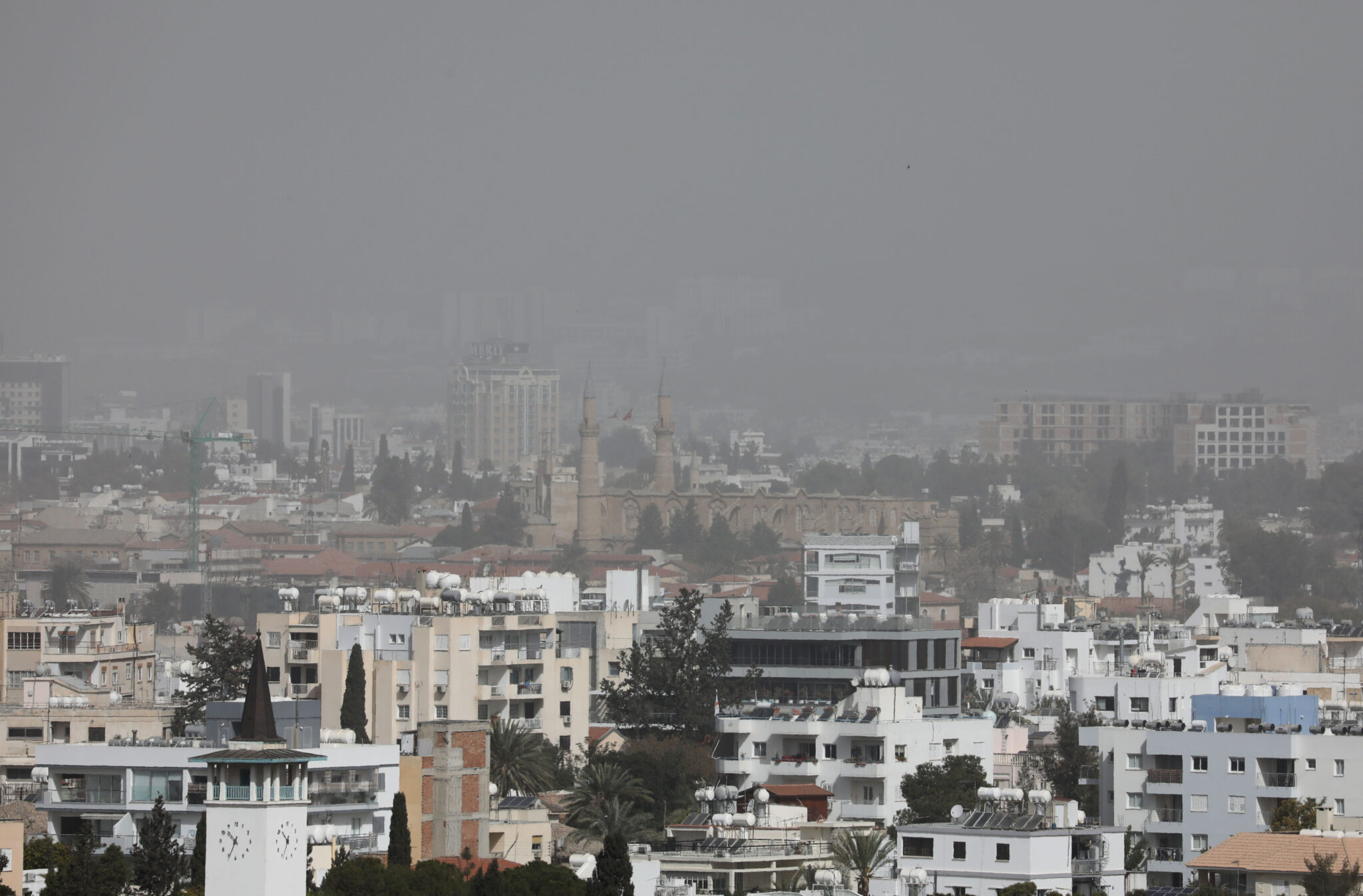 Στο "κόκκινο" τα επίπεδα σκόνης στην ατμόσφαιρα