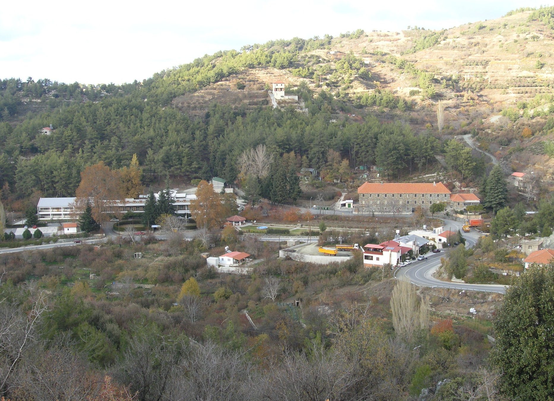 Έπεσαν οι υπογραφές για τη Πνευμονολογική Κλινική στο νοσοκομείο Κυπερούντας