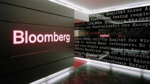 Bloomberg: "Oι Ρωσικές επιχειρήσεις φεύγουν από την Κύπρο" (ΒΙΝΤΕΟ)