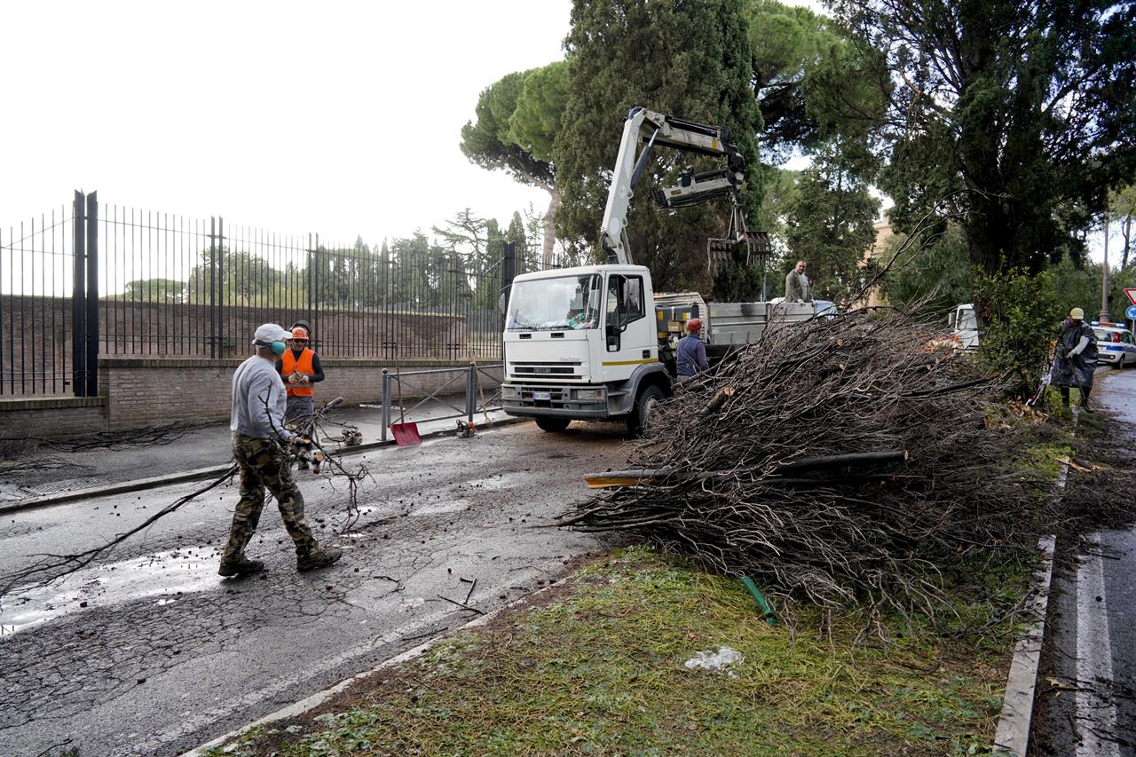 Η "φονική" κακοκαιρία στην Ιταλία άφησε πίσω της τέσσερις νεκρούς (ΦΩΤΟ)