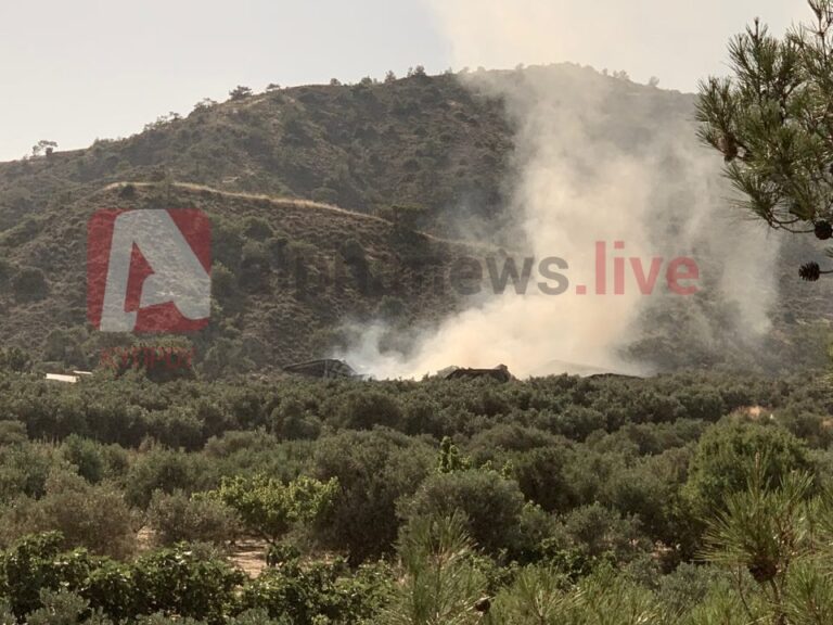 Υπό μερικό έλεγχο η πυρκαγιά στο ελαιοτριβείο των Αγγλισίδων (ΦΩΤΟ)