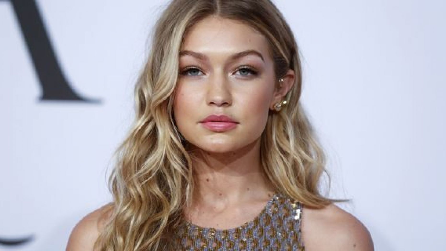 Θύμα κλοπής η Gigi Hadid στη Μύκονο: "Δεν πρόκειται ποτέ να ξαναπάω"