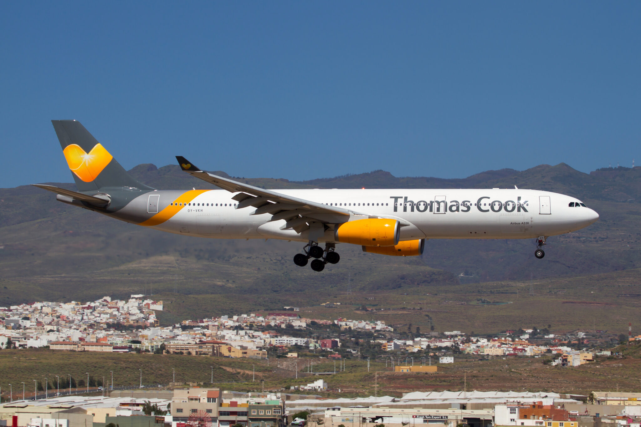 Δεν τα κατάφερε η Thomas Cook και κήρυξε πτώχευση τα ξημερώματα