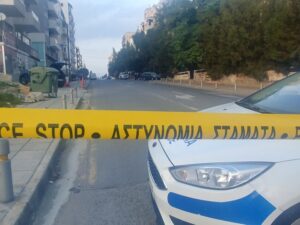 Στο ψυχιατρείο Αθαλάσσας ο 62χρονος ένοπλος που αναστάτωσε την Ακρόπολη (ΒΙΝΤΕΟ)