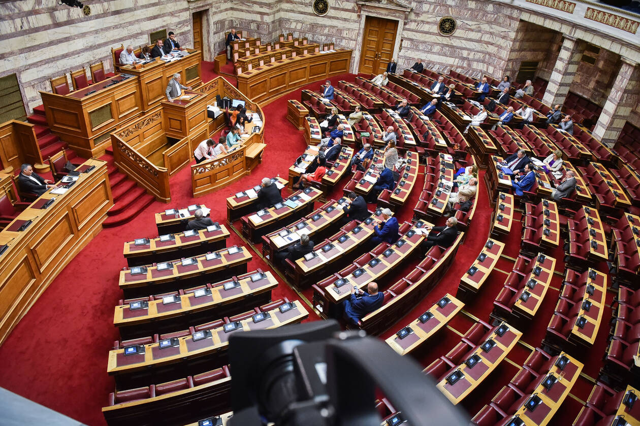 Βουλή της Ελλάδος:Ολοκληρώθηκε σήμερα σε έντονο κλίμα η Συνταγματική Αναθεώρηση