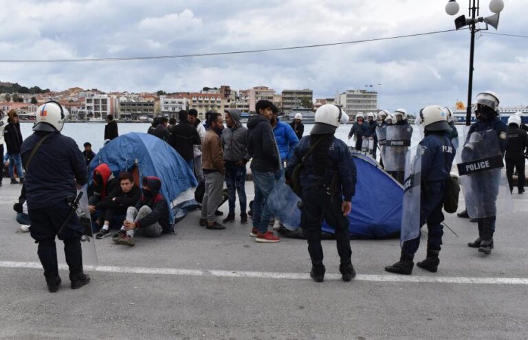 Κλιμακώνεται η ένταση στη Λέσβο μετά τα επεισόδια στη Μυτιλήνη