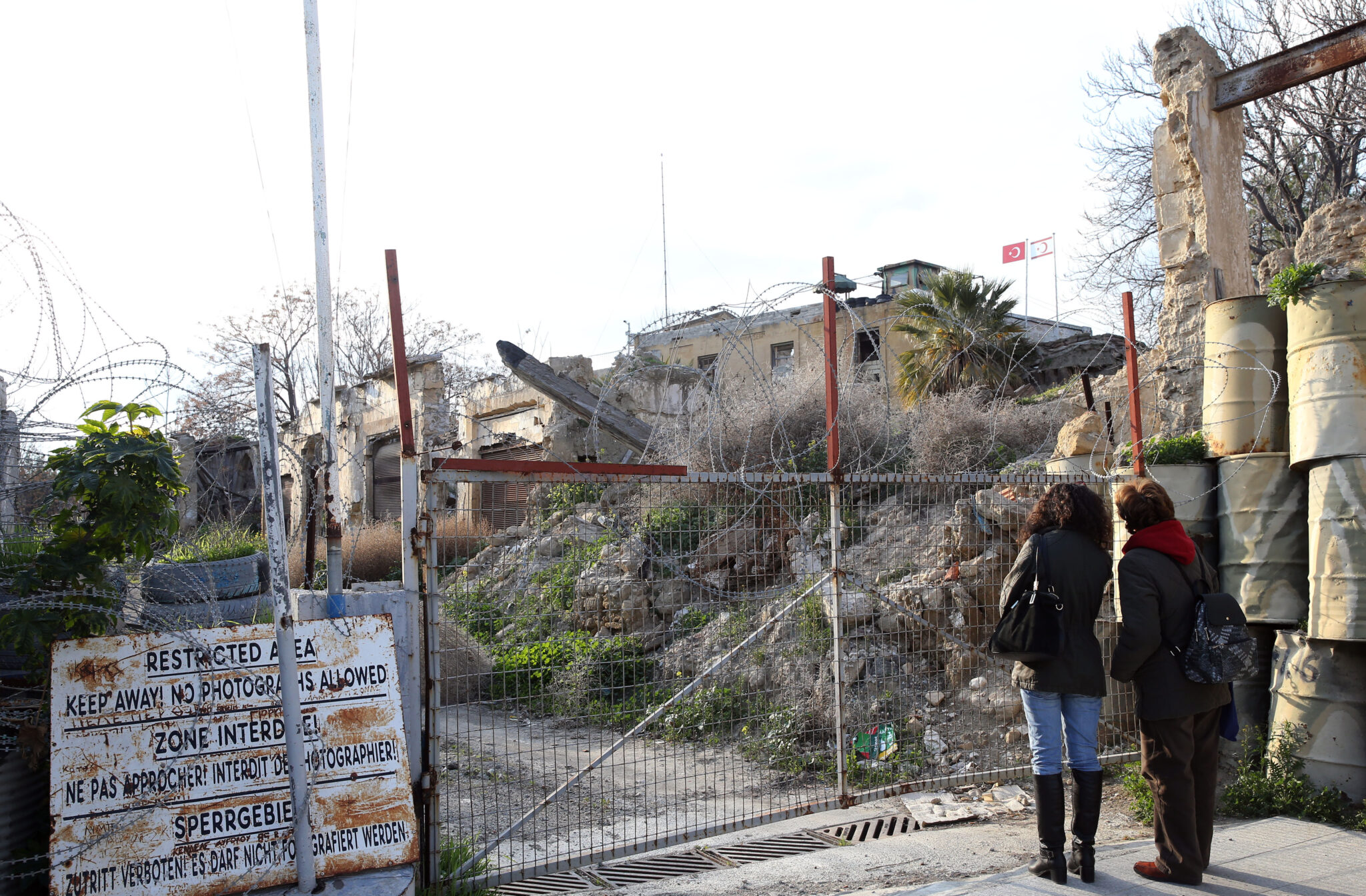 Mάχη με τη γραφειοκρατία για τις κάμερες στην πράσινη γραμμή