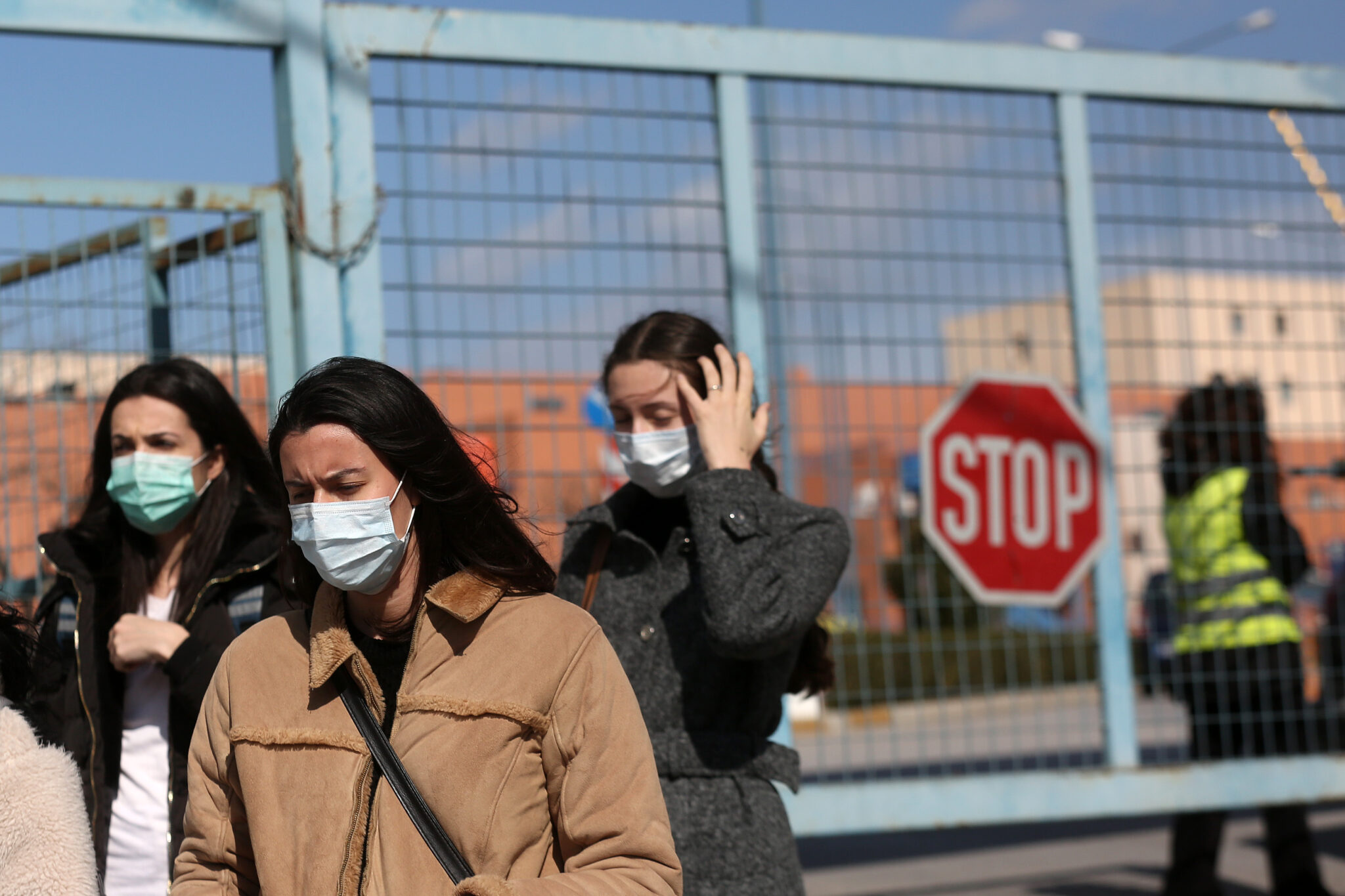 Ελλείψεις αντιικών στην αγορά μετά από μεγάλη ζήτηση λόγω κορωνοϊού (ΒΙΝΤΕΟ)