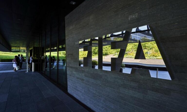 Αντιπρόεδρος FIFA: «Ελπίζουμε σε συμφωνίες συλλόγων-παικτών για μισθούς»