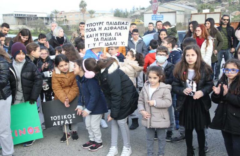 Δεν επιστρέφουν στα θρανία οι μαθητές του Γ' Δημοτικού Σχολείου Ιδαλίου