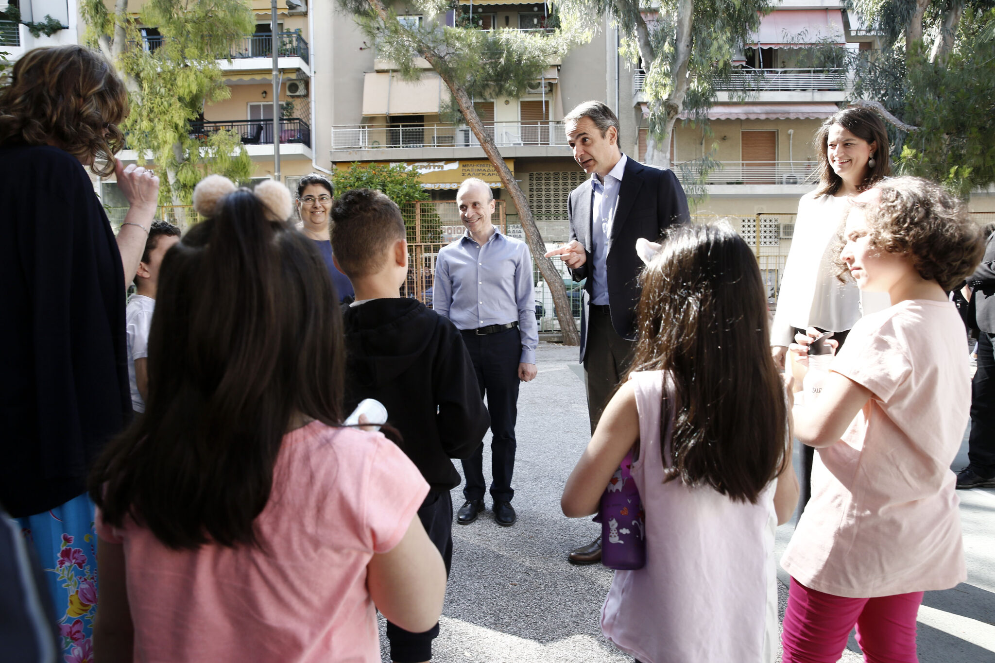 Ανοίγουν ειδικά σχολεία, δημοτικά και ξενοδοχεία σήμερα στην Ελλάδα