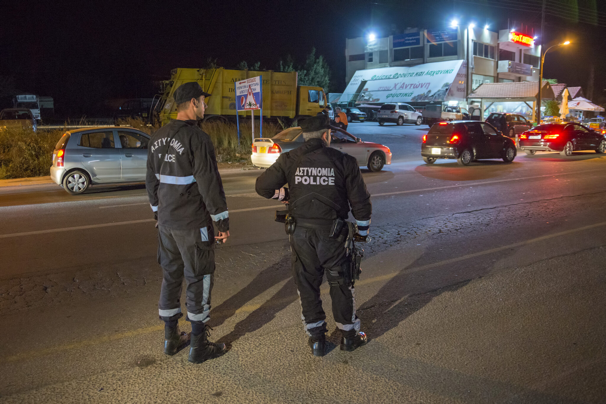 Τον "τσάκωσαν" να οδηγεί υπό την επήρεια ναρκωτικών και με μαχαίρι στο αμάξι