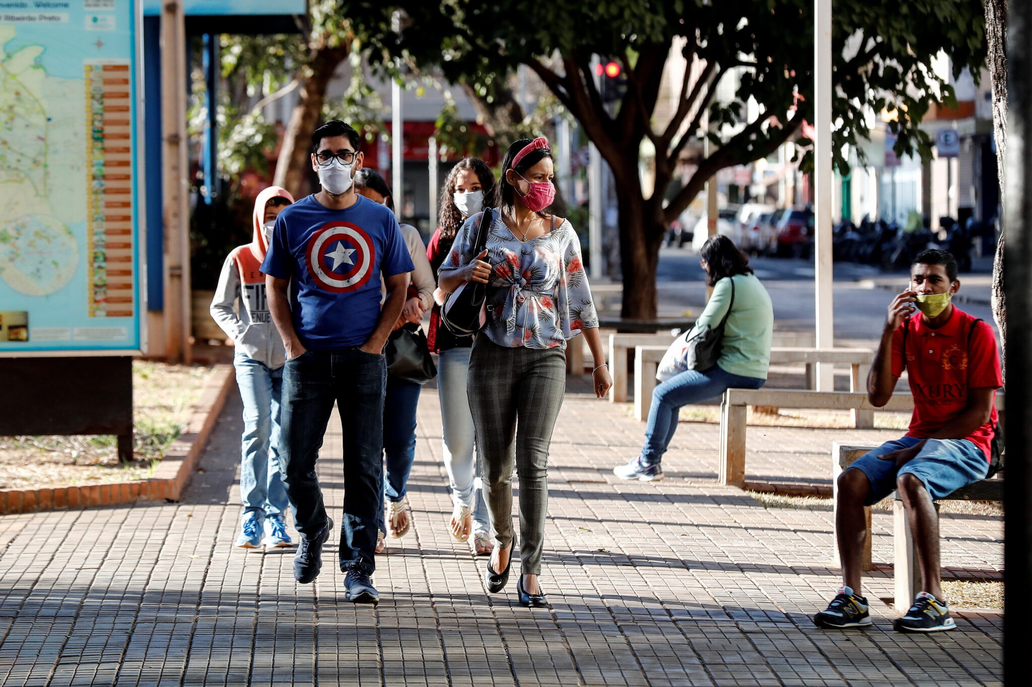 Πάνω από 800 χιλιάδες οι θάνατοι παγκοσμίως από κορωνοϊό