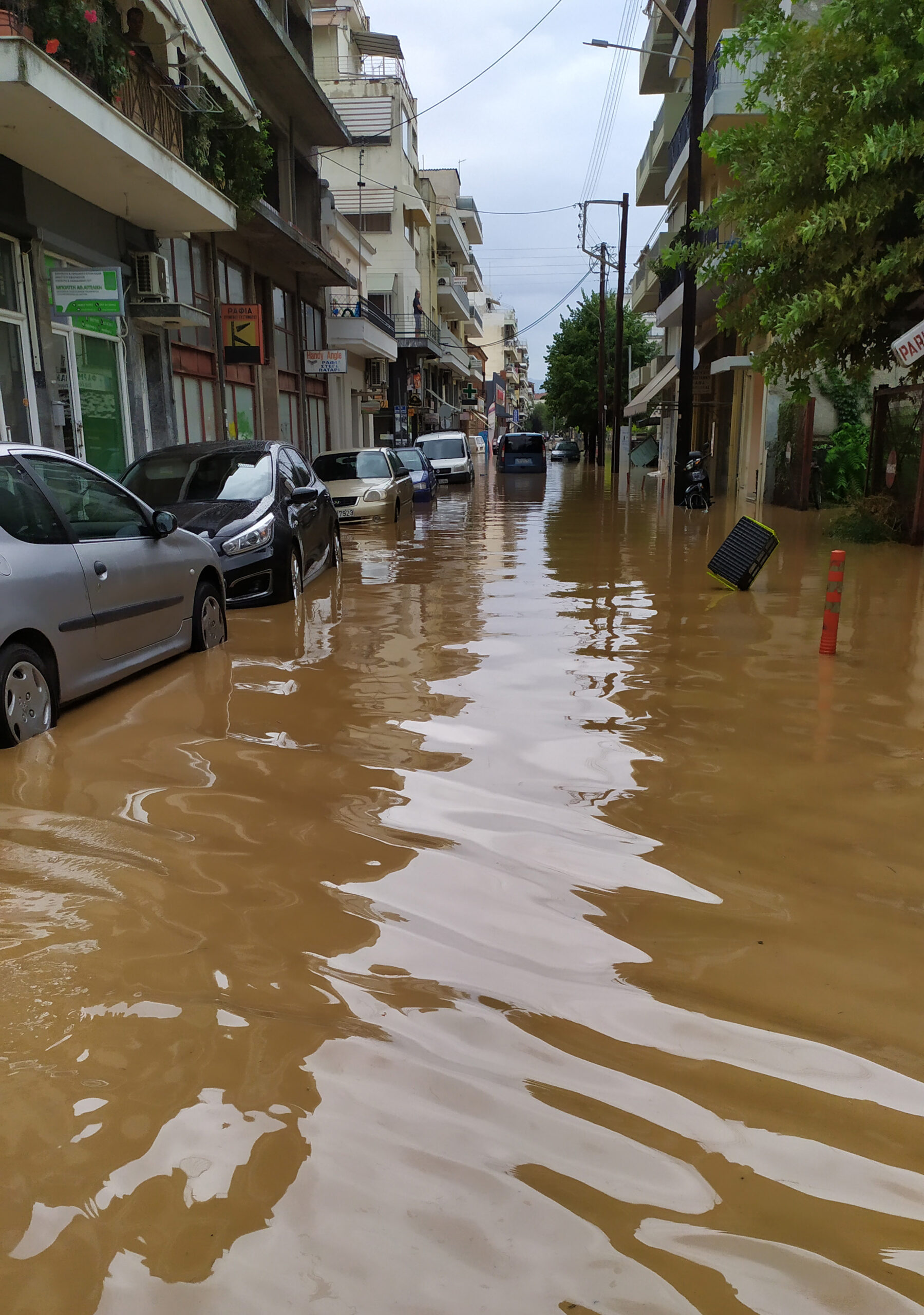 Σαρώνει ο "Ιανός": Αγνοείται ζευγάρι ηλικιωμένων στην Καρδίτσα (ΒΙΝΤΕΟ)