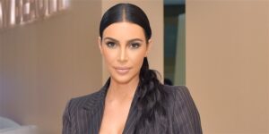 H Kim Kardashian "αντιδρά" για τις συγκρούσεις στην Αρμενία με αναρτήσεις (ΦΩΤΟ)