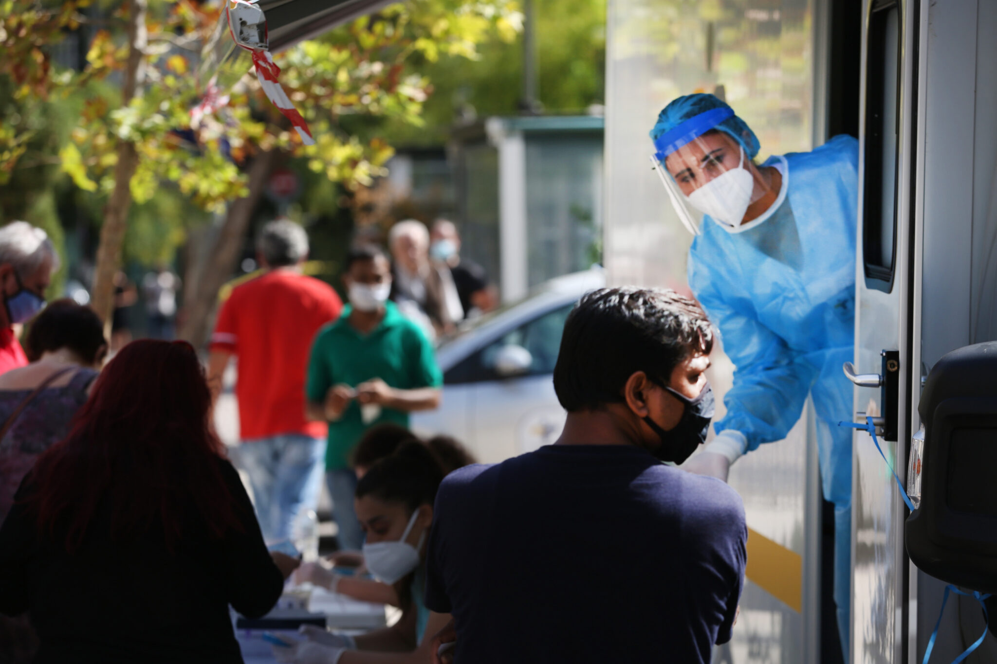 Της είπαν να μπει σε καραντίνα και εξαφανίστηκε από το ξενοδοχείο που διέμενε