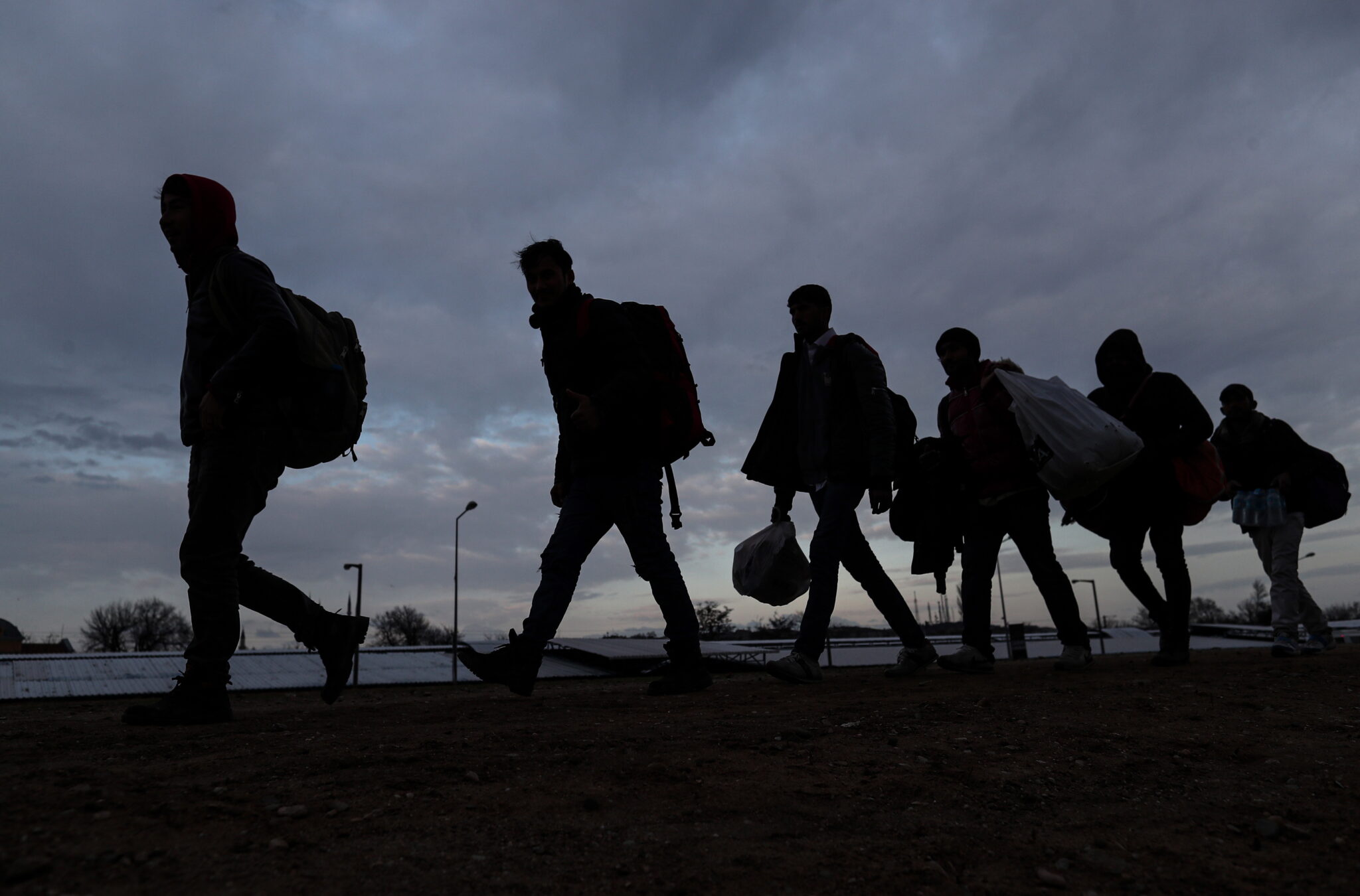 Στο κελί για 8 ημέρες οι φερόμενοι διακινητές 13 μεταναστών στο Κάτω Πύργο