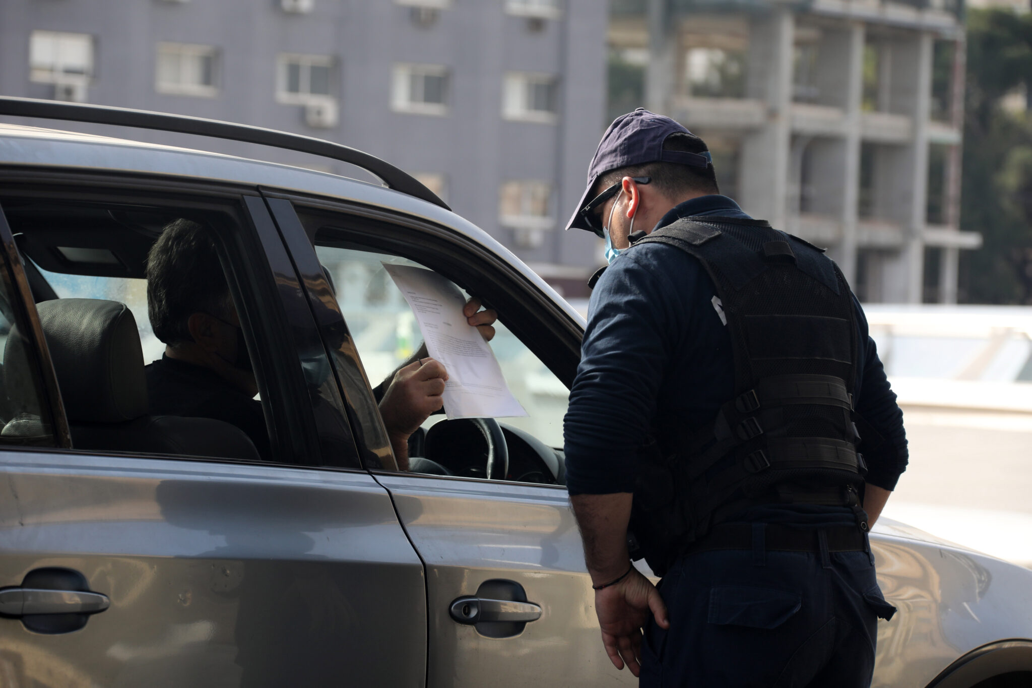 Ήθελαν να τον ελέγξουν για τα μέτρα, αρνήθηκε και συνελήφθη