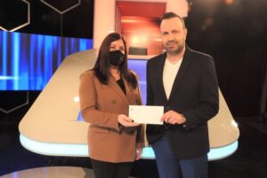 “Τhe Chase”: 8000 Ευρώ στον Αντικαρκινικό Σύνδεσμο (ΒΙΝΤΕΟ)