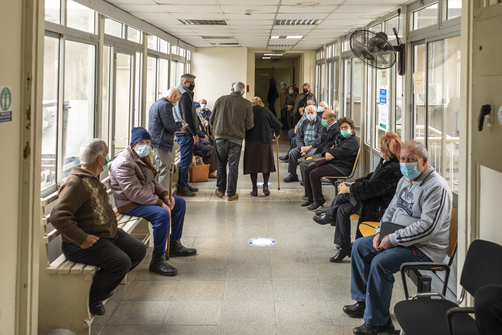 Πρόσβαση στη Πύλη Εμβολιασμού θα έχουν από αύριο τα άτομα 79 ετών και άνω