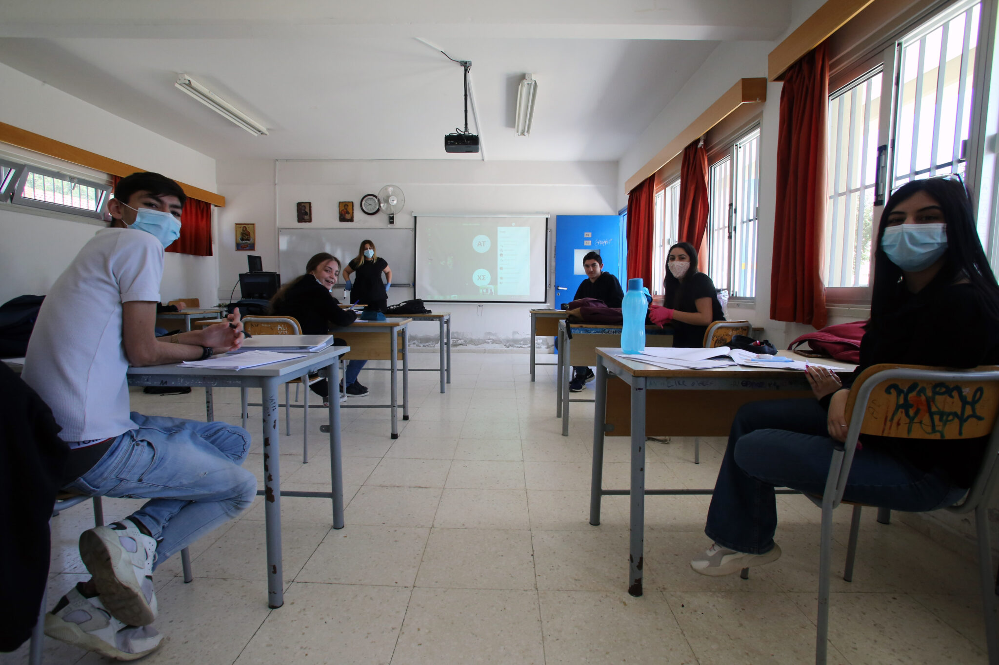 Συμφωνούν οι οργανωμένοι γονείς με τα rapid test σε μαθητές Μέσης Εκπαίδευσης