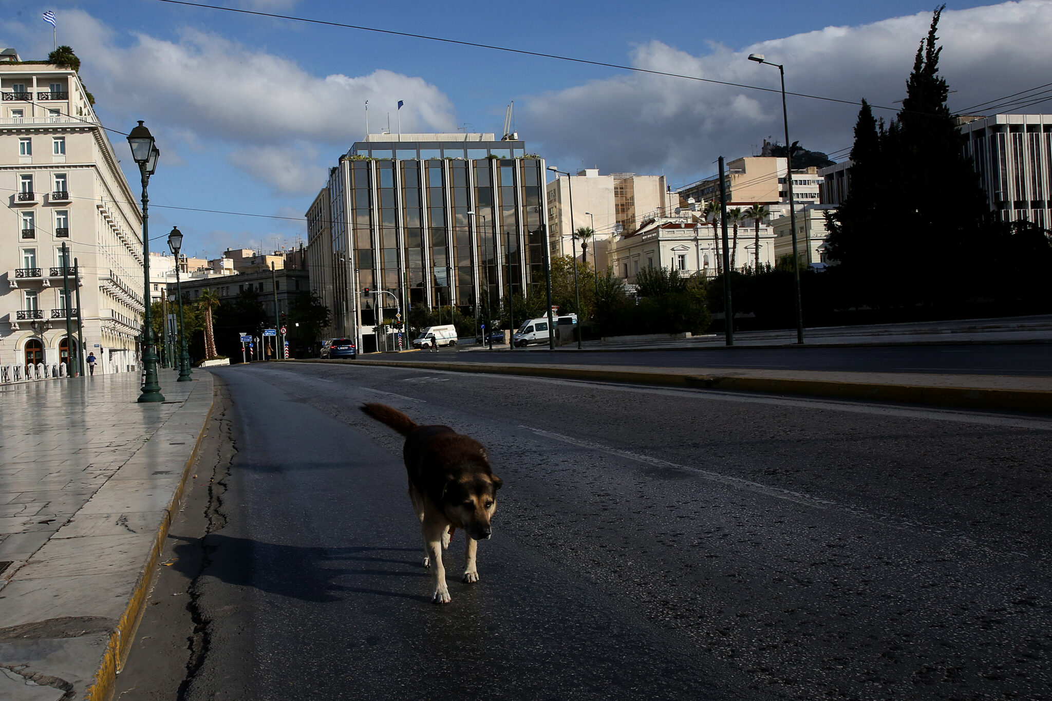 Σε ισχύ τα νέα μέτρα στην Αττική: Κέρφιου από τις 18:00 τα Σαββατοκυρίακα