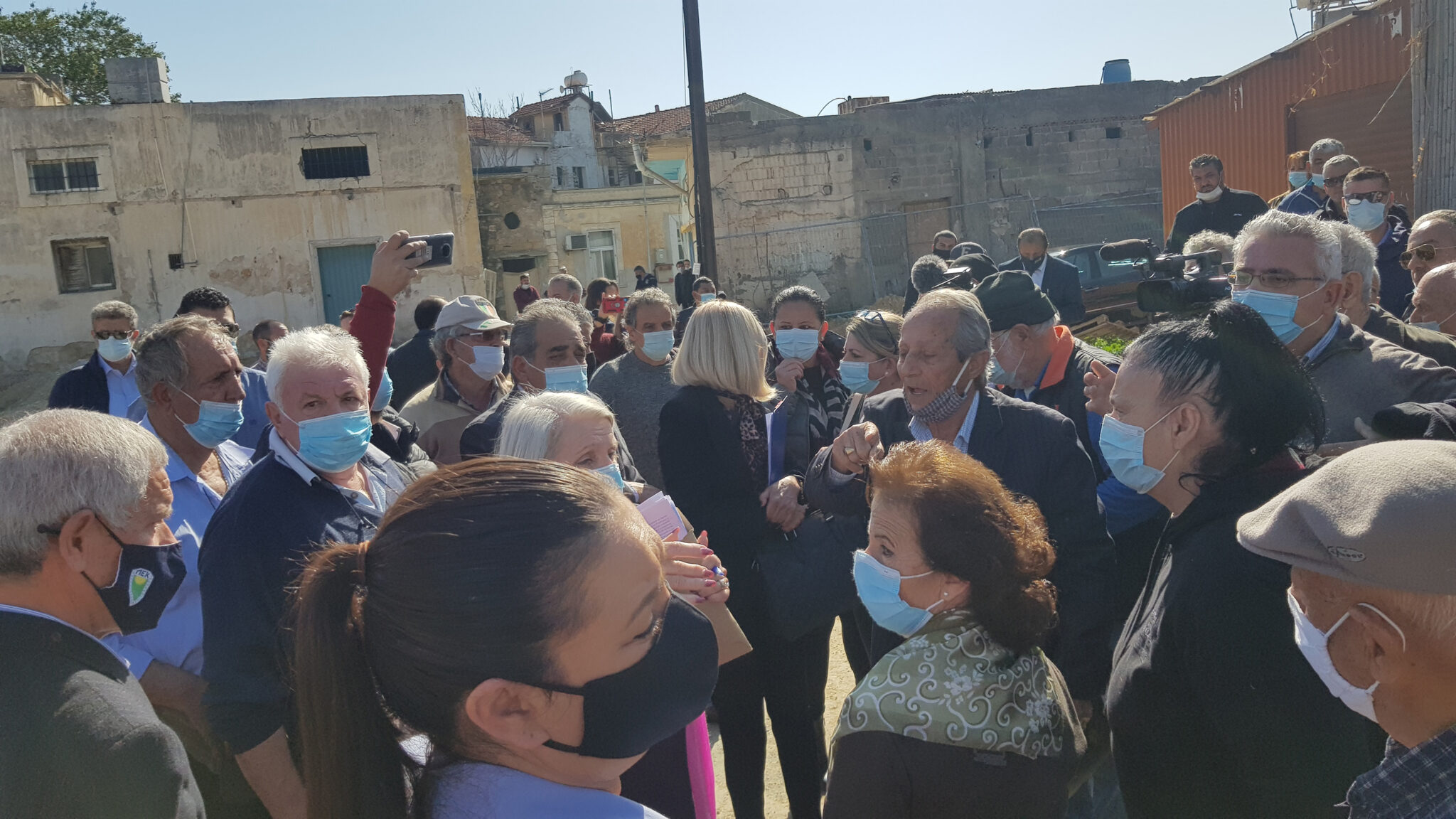 Φωνές, προπηλακισμοί, καταγγελίες και επεισόδια στον Μούτταλο (ΒΙΝΤΕΟ)