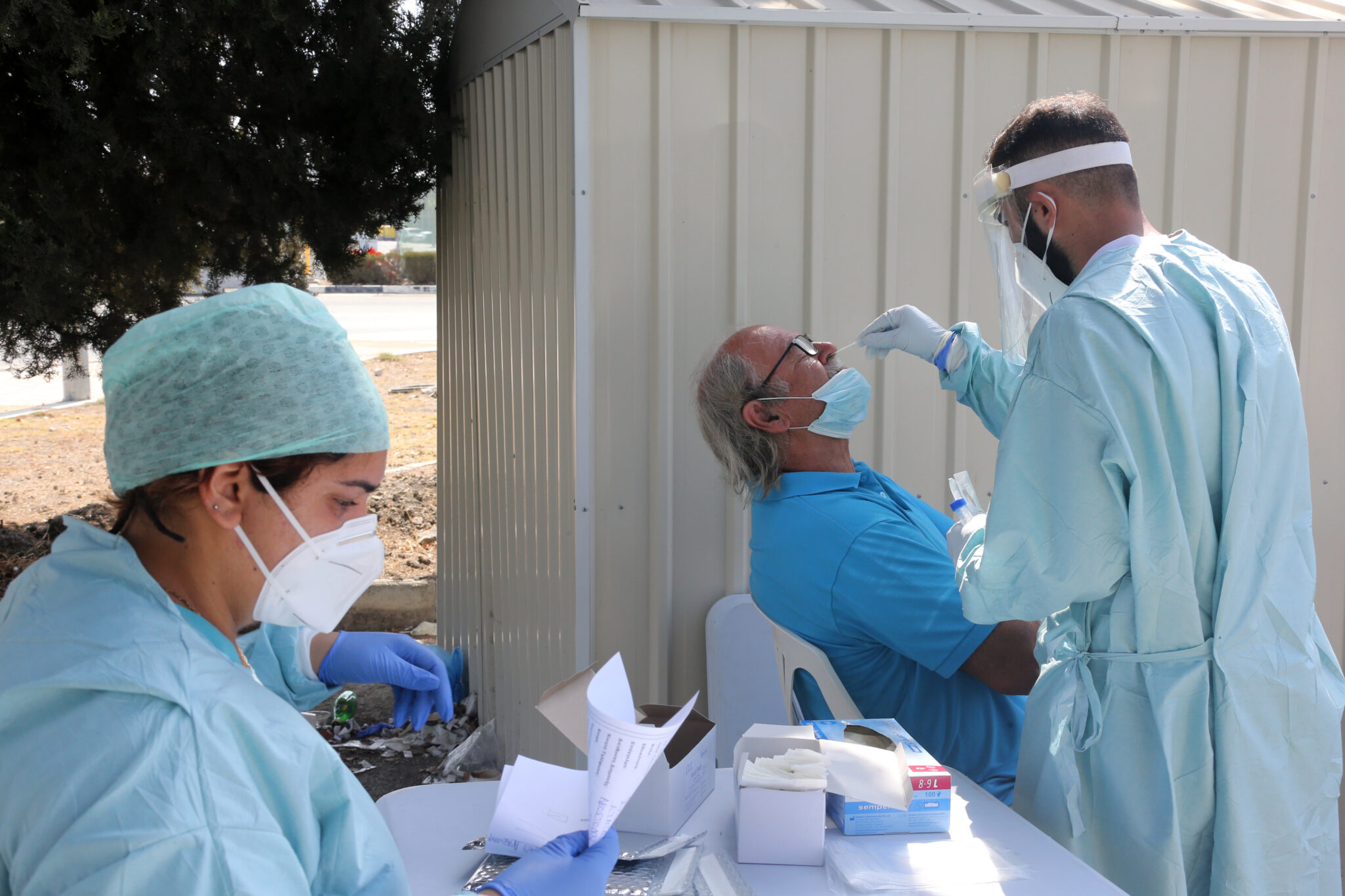 Μπορεί να έχεις αρνητικά αποτελέσματα σε rapid test αλλά να έχεις κορωνοϊό (VID)